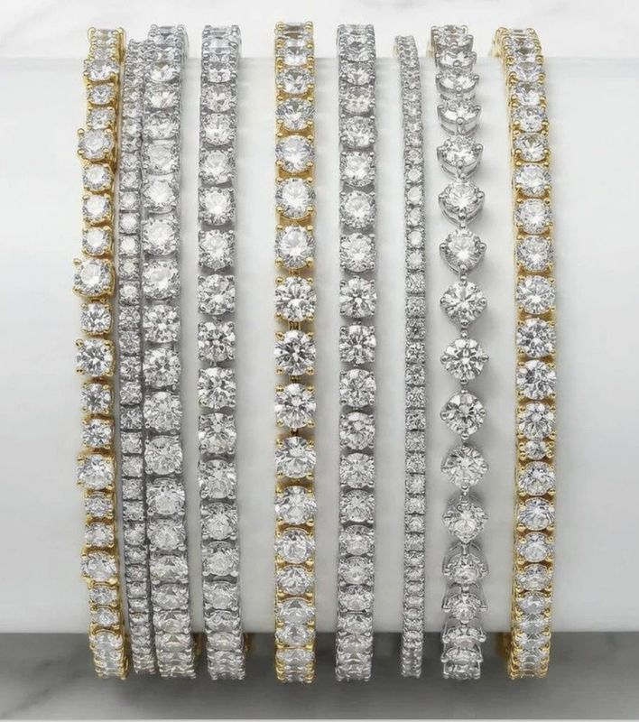Diamond tennis bracelet in white gold
